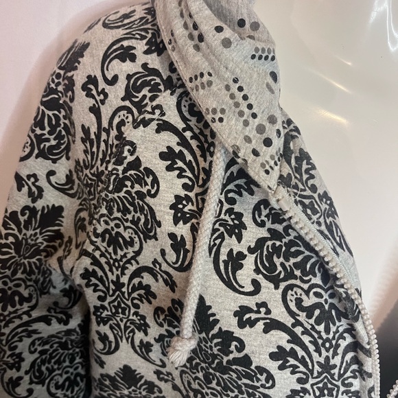 Point Zero (Nicole Benisti) fleece hoodie - Picture 6 of 8